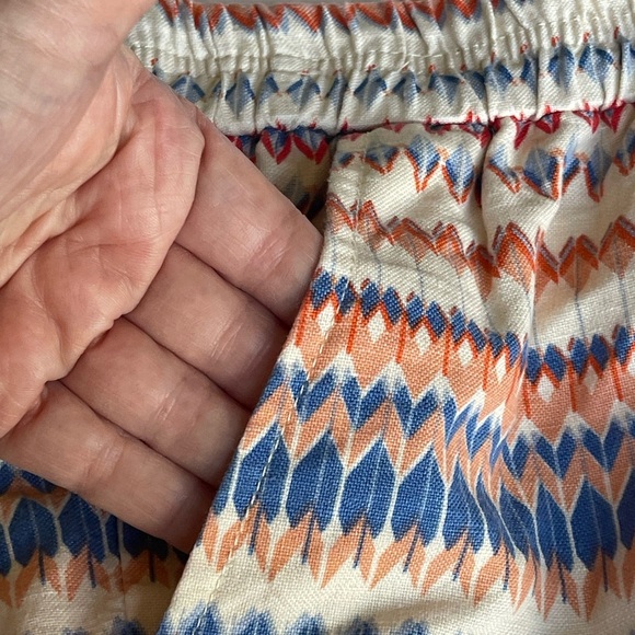 🔥SALE🔥J. CREW LINEN BLEND BOHEMIAN GEOMETRIC SHORTS SZ 8 - Picture 3 of 6